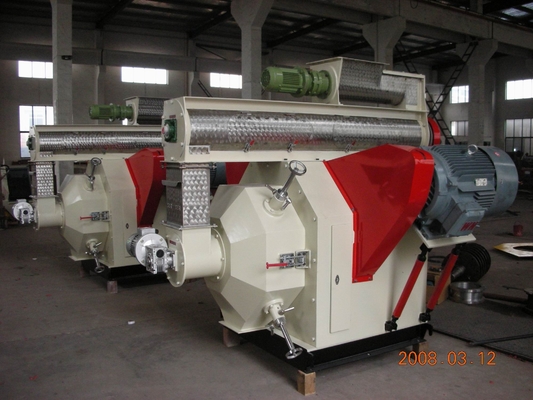 Ambiente 500 - a biomassa de madeira da serragem da palha do pó de 800 Kg/h granula a máquina HKJ35J